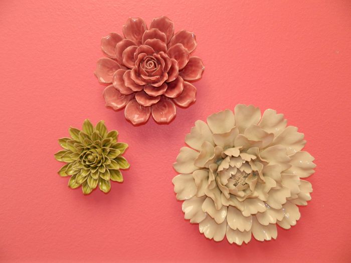 Ceramic flowers for wall decor