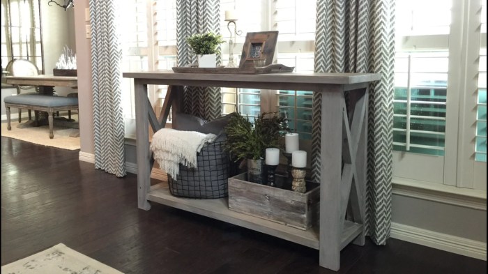 Farmhouse Console Table Decor Ideas